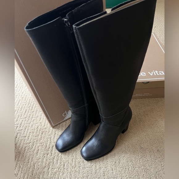 Dolce Vita Fynn Onyx Black Leather boots - Picture 3 of 3